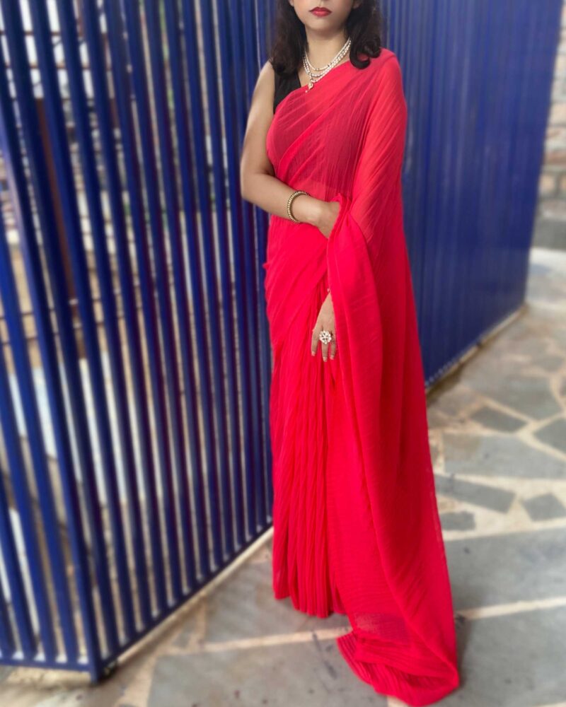 Pinkish red crushed georgette saree - Shop sarees at Feelzz.com